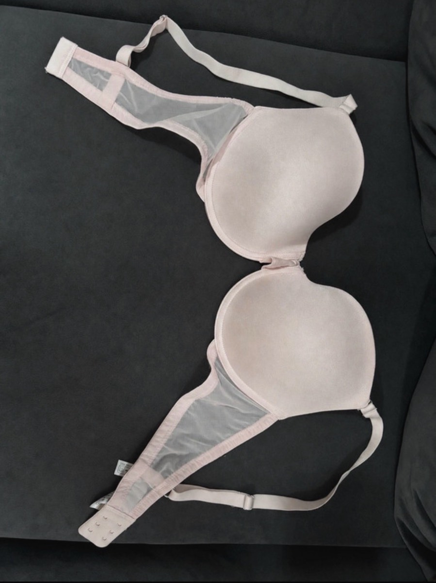 Woman’s Primark pink wired bra