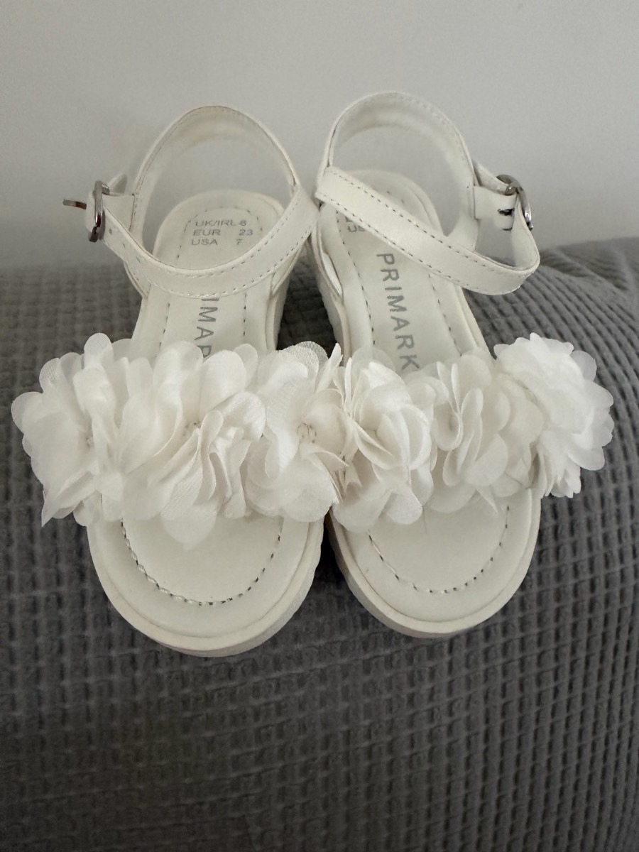 Pretty Girls sandals
