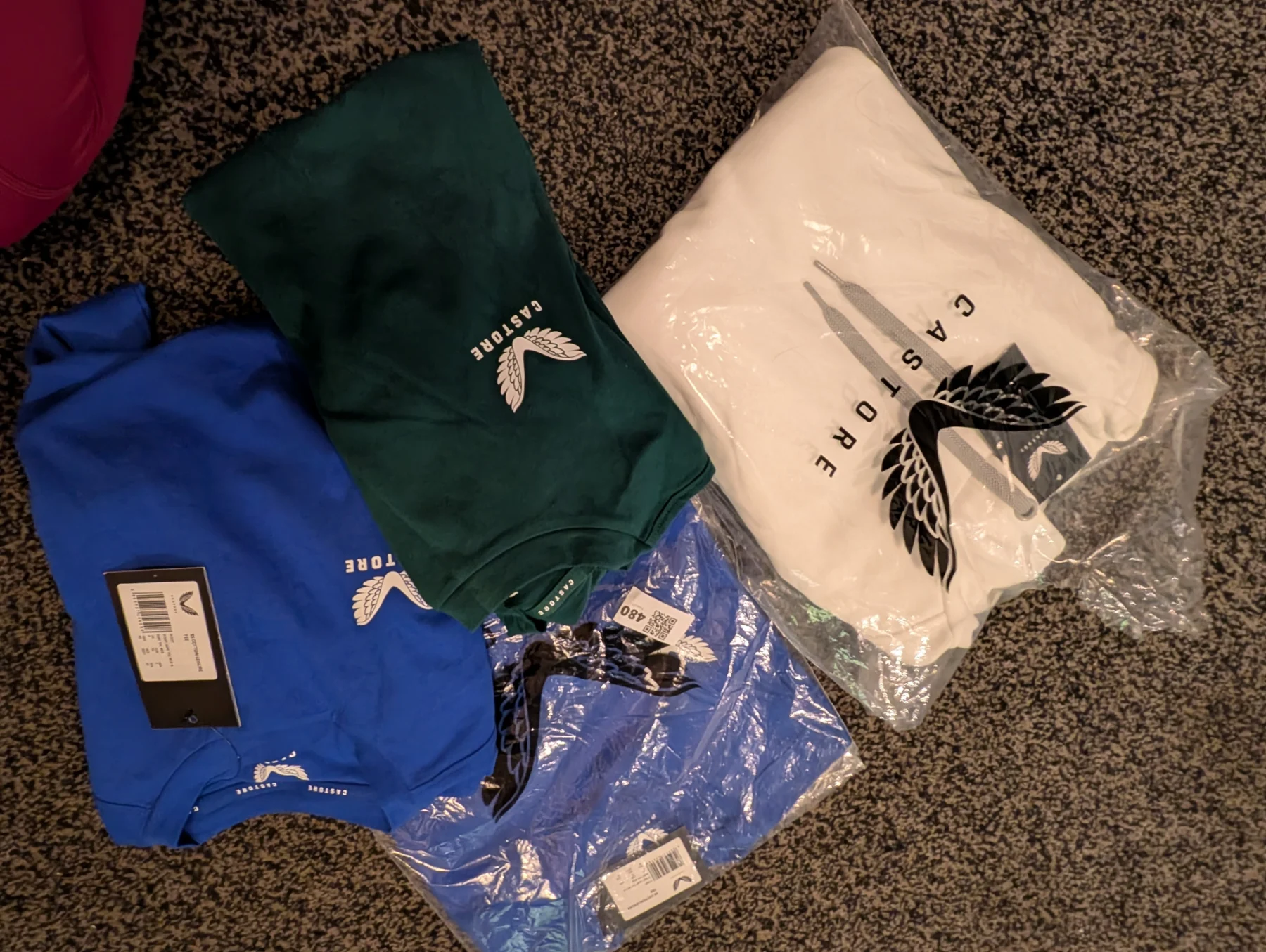 Castore bundle woman's size XS uk6 jumper & tops x3
