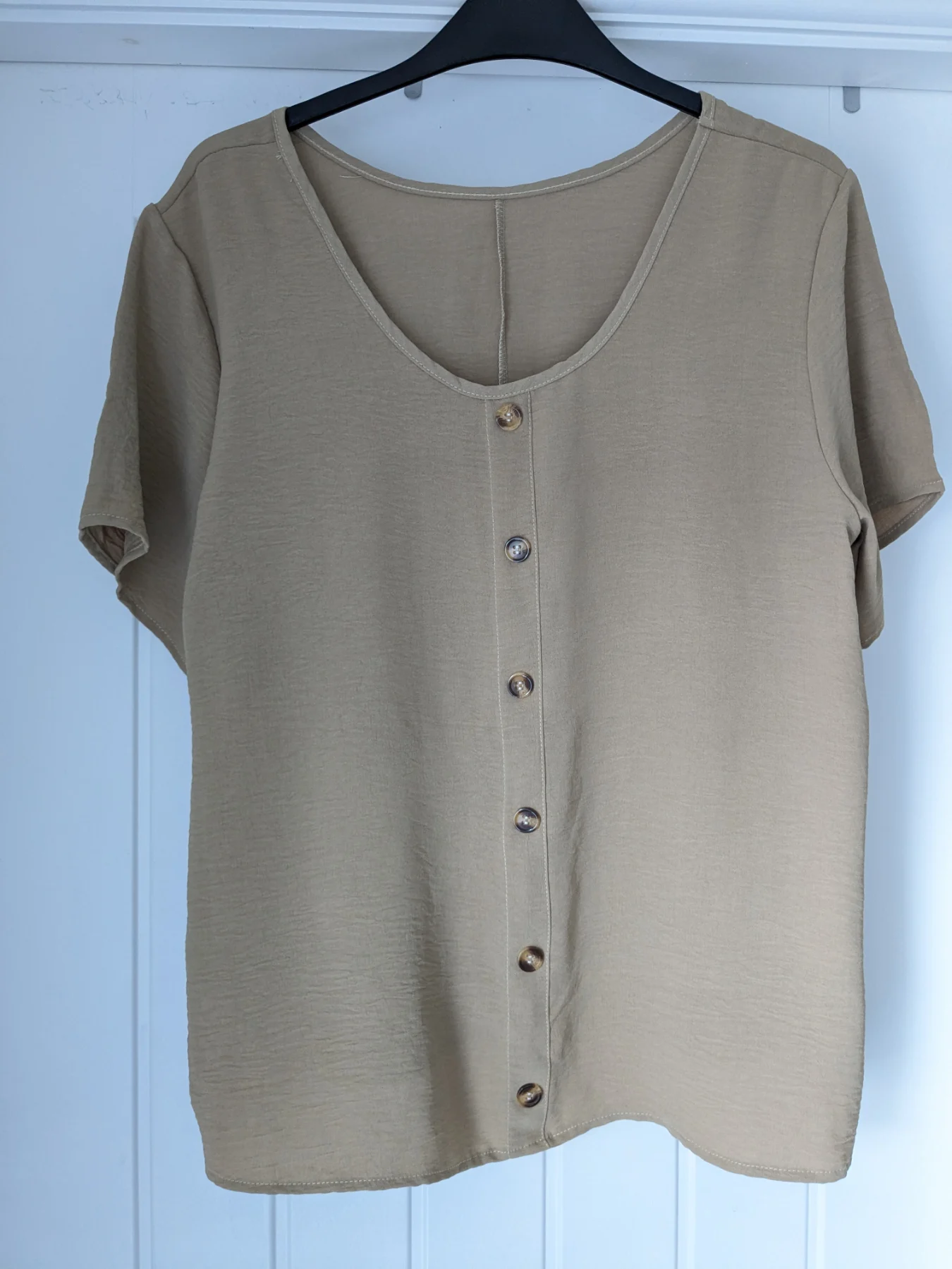 NWOTS beige blouses size 1XL, short sleeved top, work wear, autumn clothes.