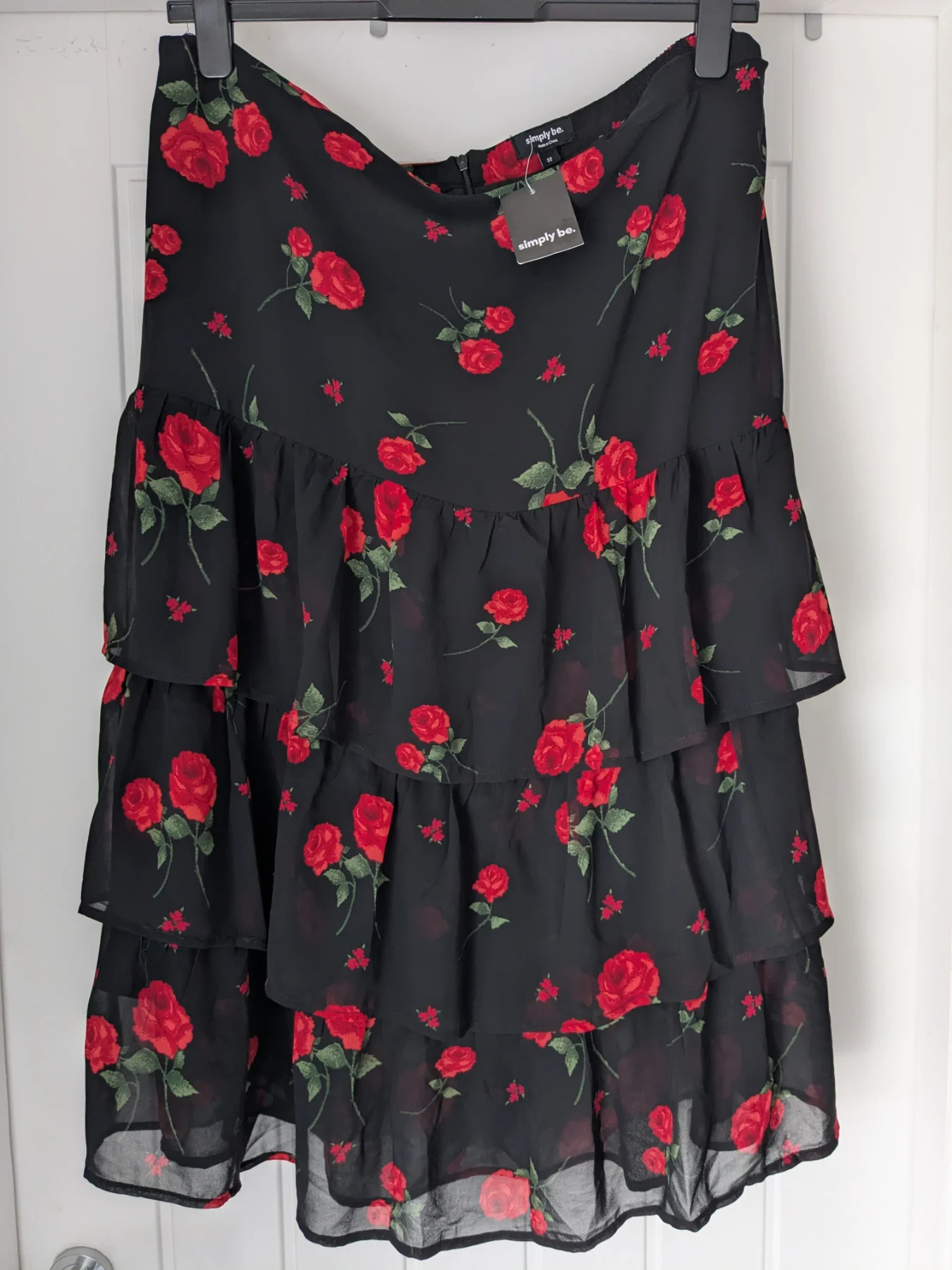 NWTs Simply Be size 22, skirt, tiered skirt, rara skirt, black and floral skirt, autumn skirt, layer