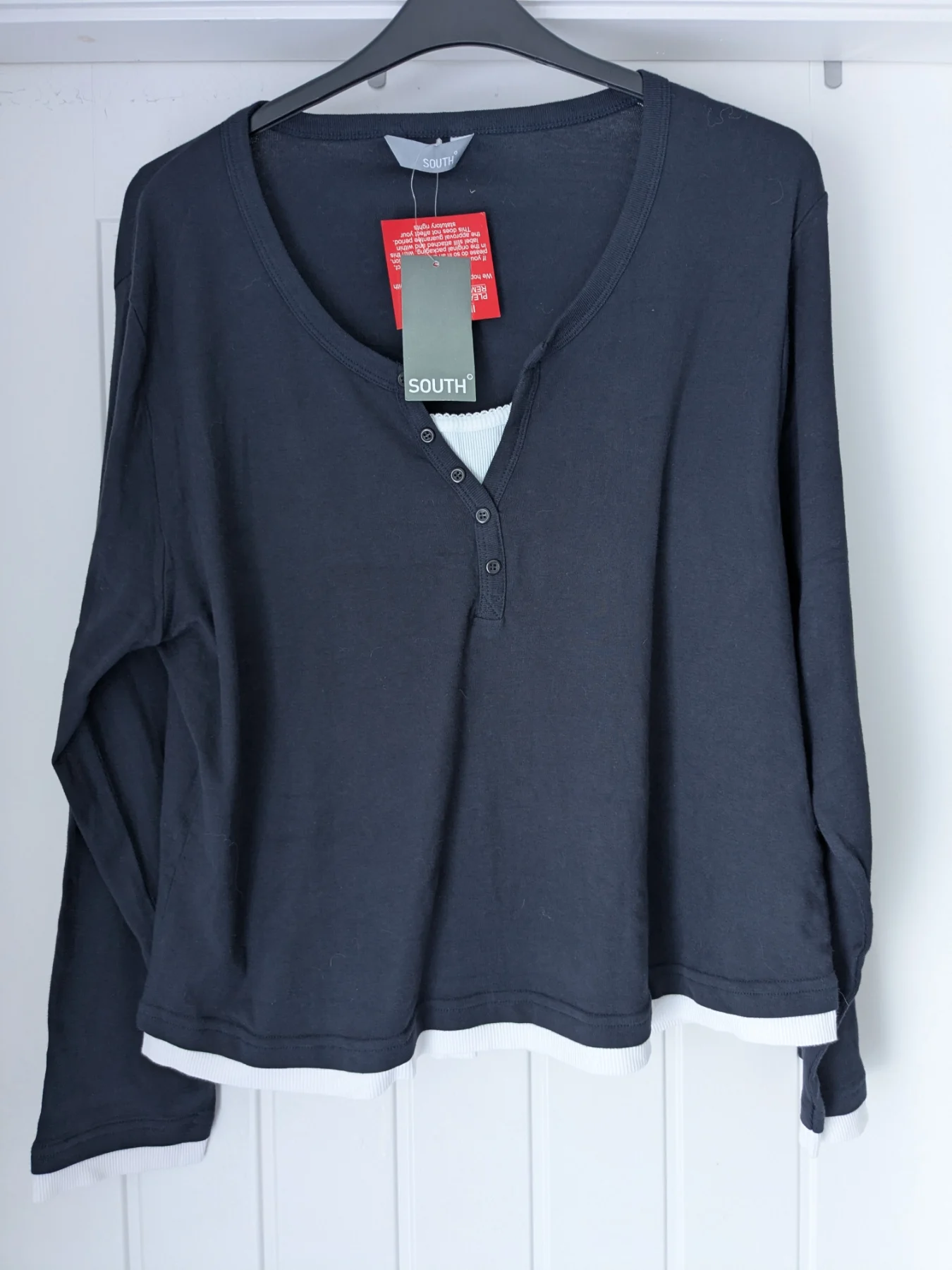 NWTS South long sleeved top, navy and white, autumn top, layered top, new with tags.