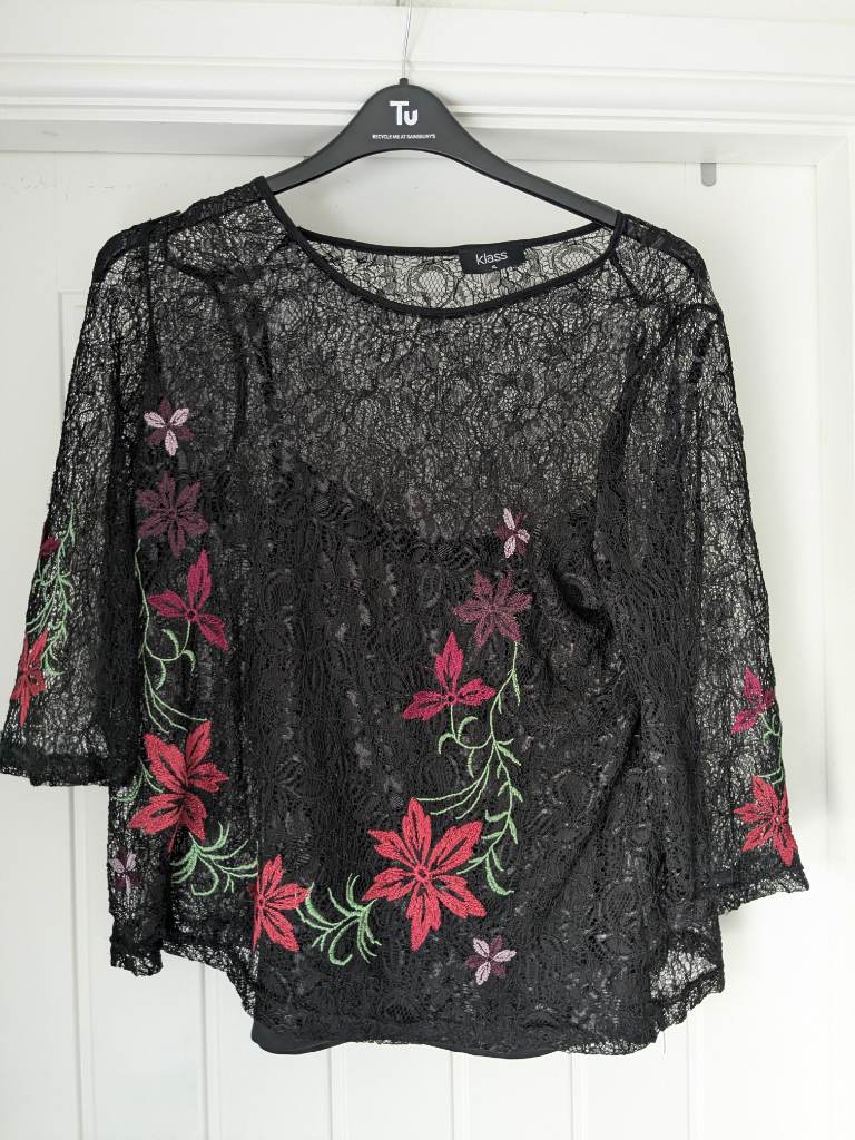 NWOTs Klass size XL, blouse, lace blouse, floral top, summer tops, holiday blouses.