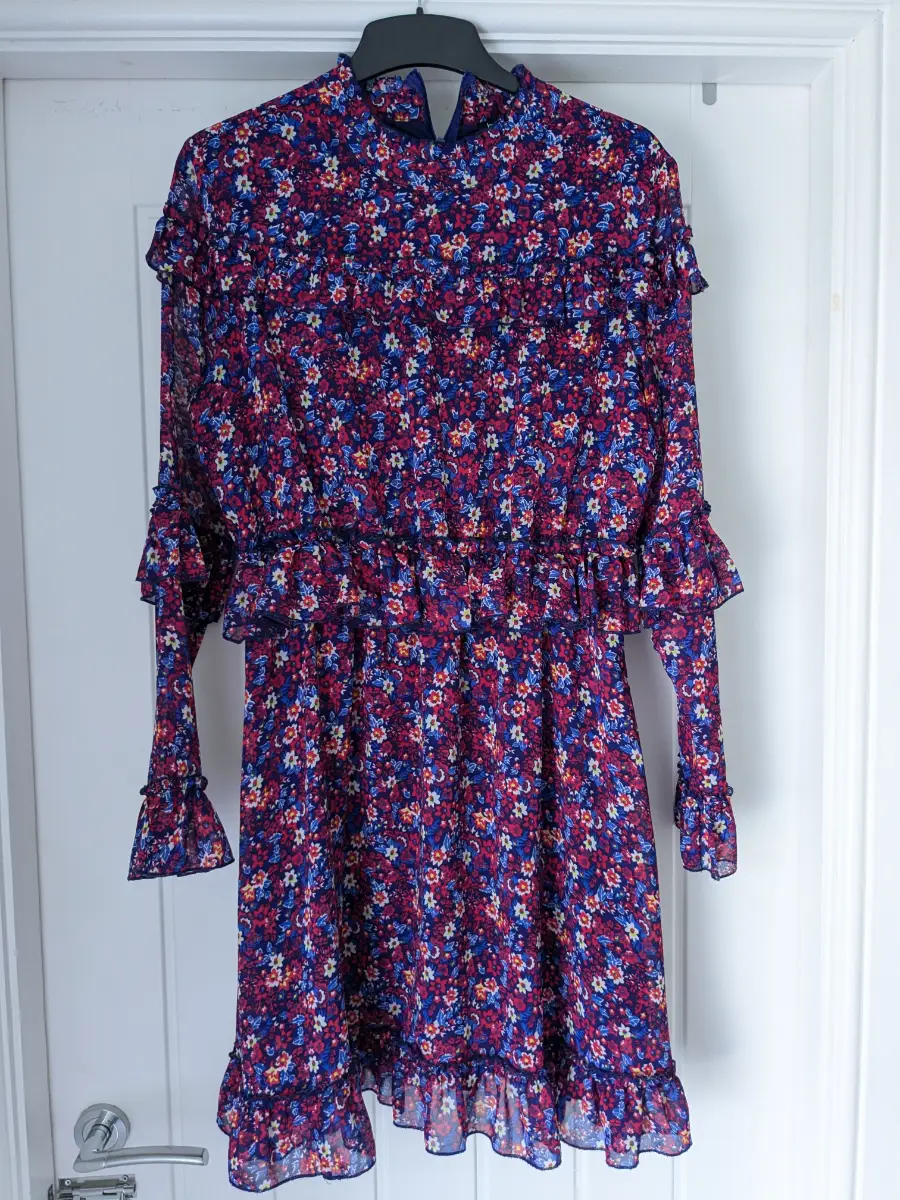 Boohoo dress size 14, multicoloured dress, autumn dress, long sleeved dress.