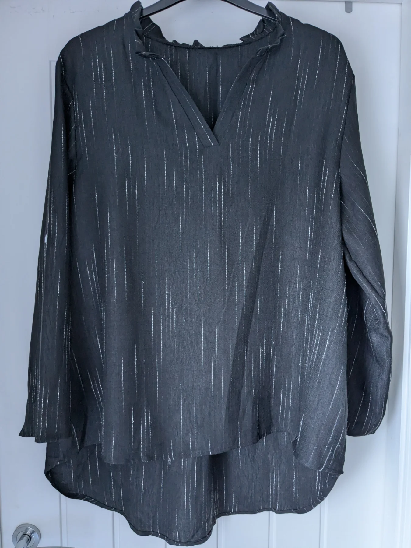 Long sleeved blouse, size 2XL, NWOTS, black and white blouse, over sized blouse.