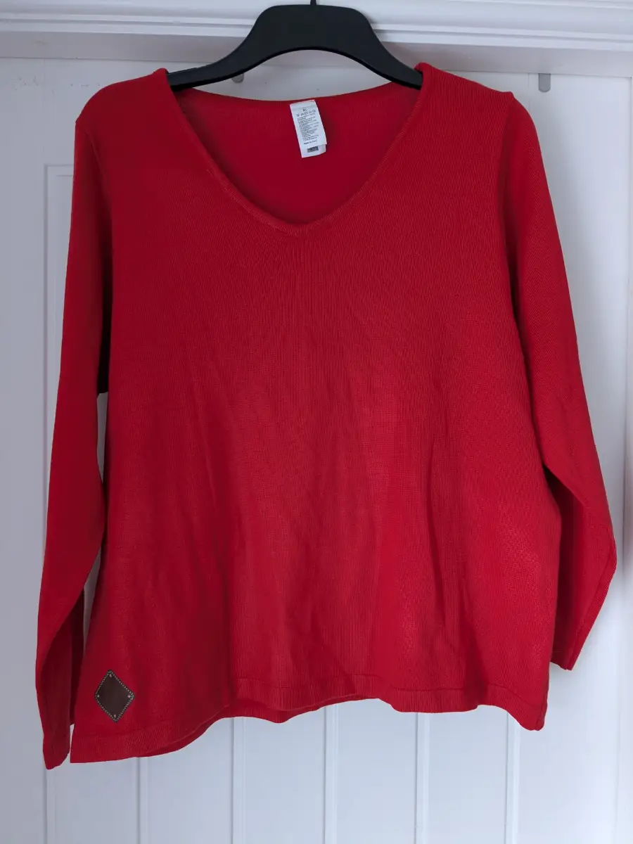 Long sleeved top, XL, red top, autumn top, autumn clothes.