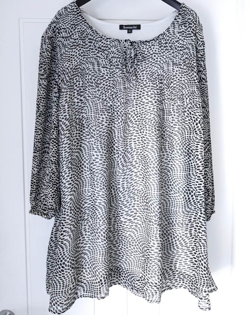 Size 22 3/4 length sleeve blouse, Bonmarche, summer blouse, grey and black blouse.