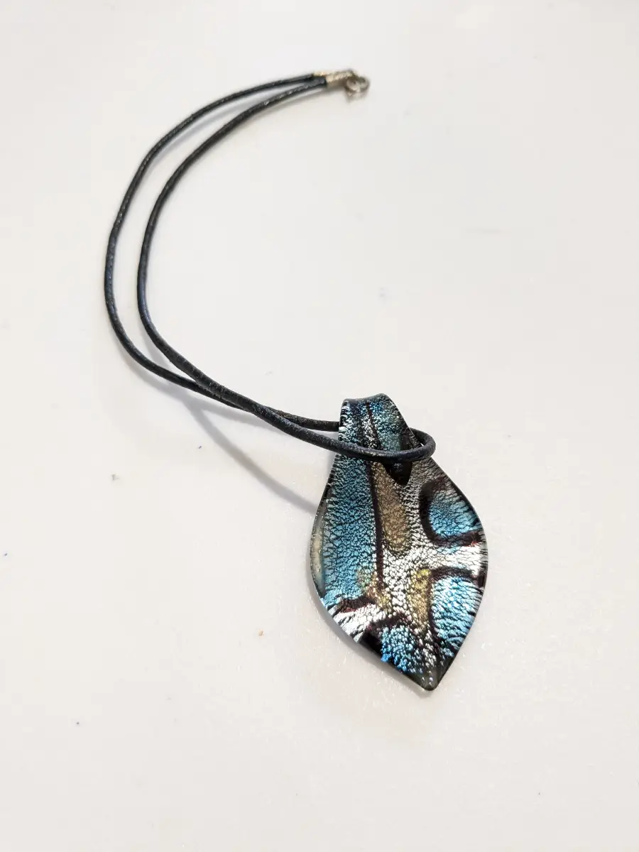 Italian Murano-style glass leaf pendant necklace, necklace, glass necklace.