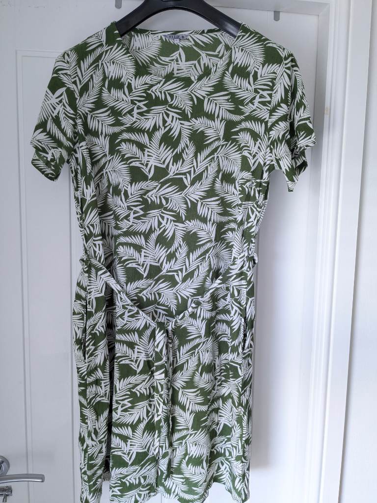 Ellie B summer dress, size L, lightweight dress, holiday dress, green and white dress.