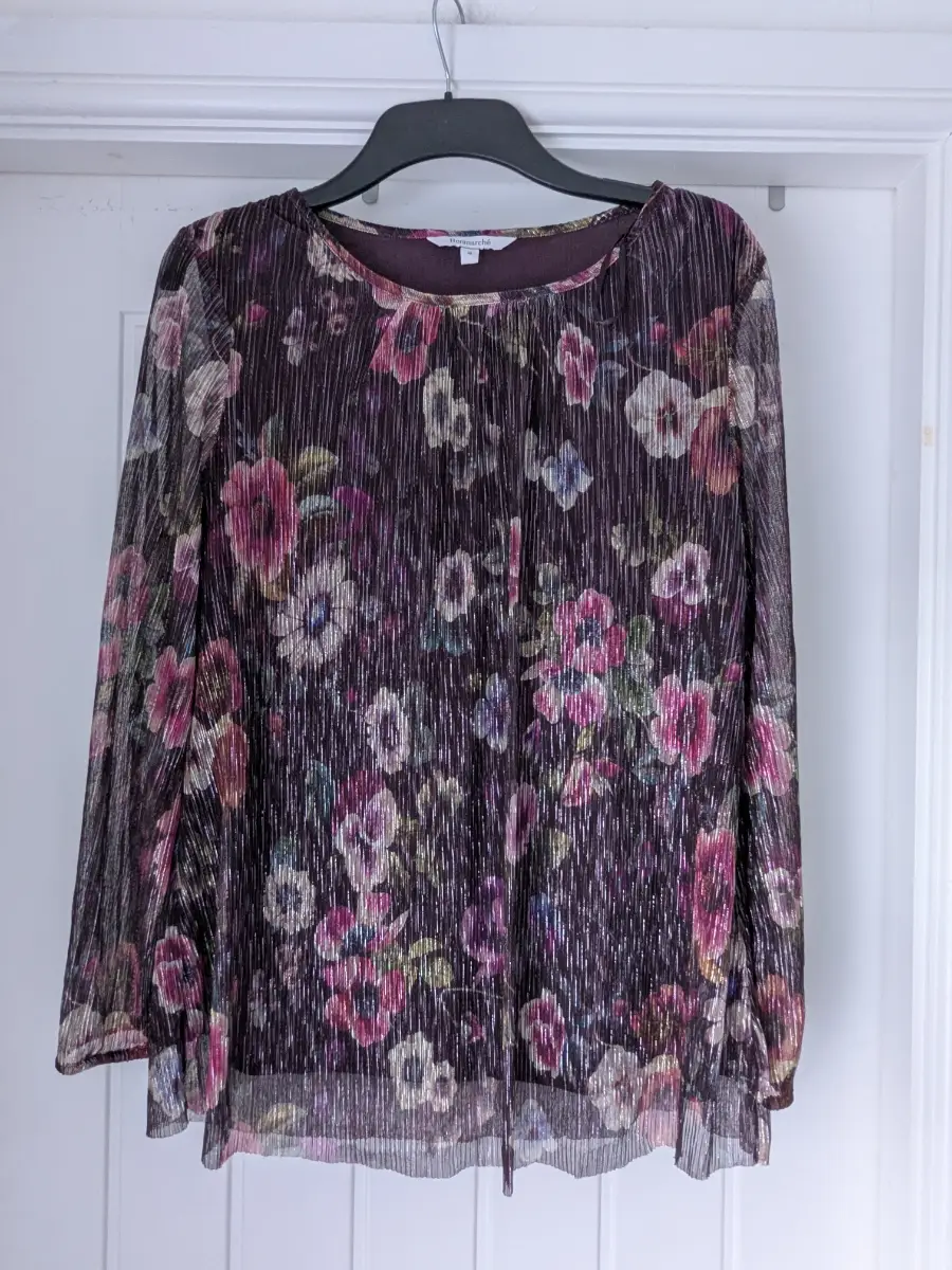 Bonmarche size 18 blouse, purple and shimmering blouse, summer top, autumn top, sheer blouse.