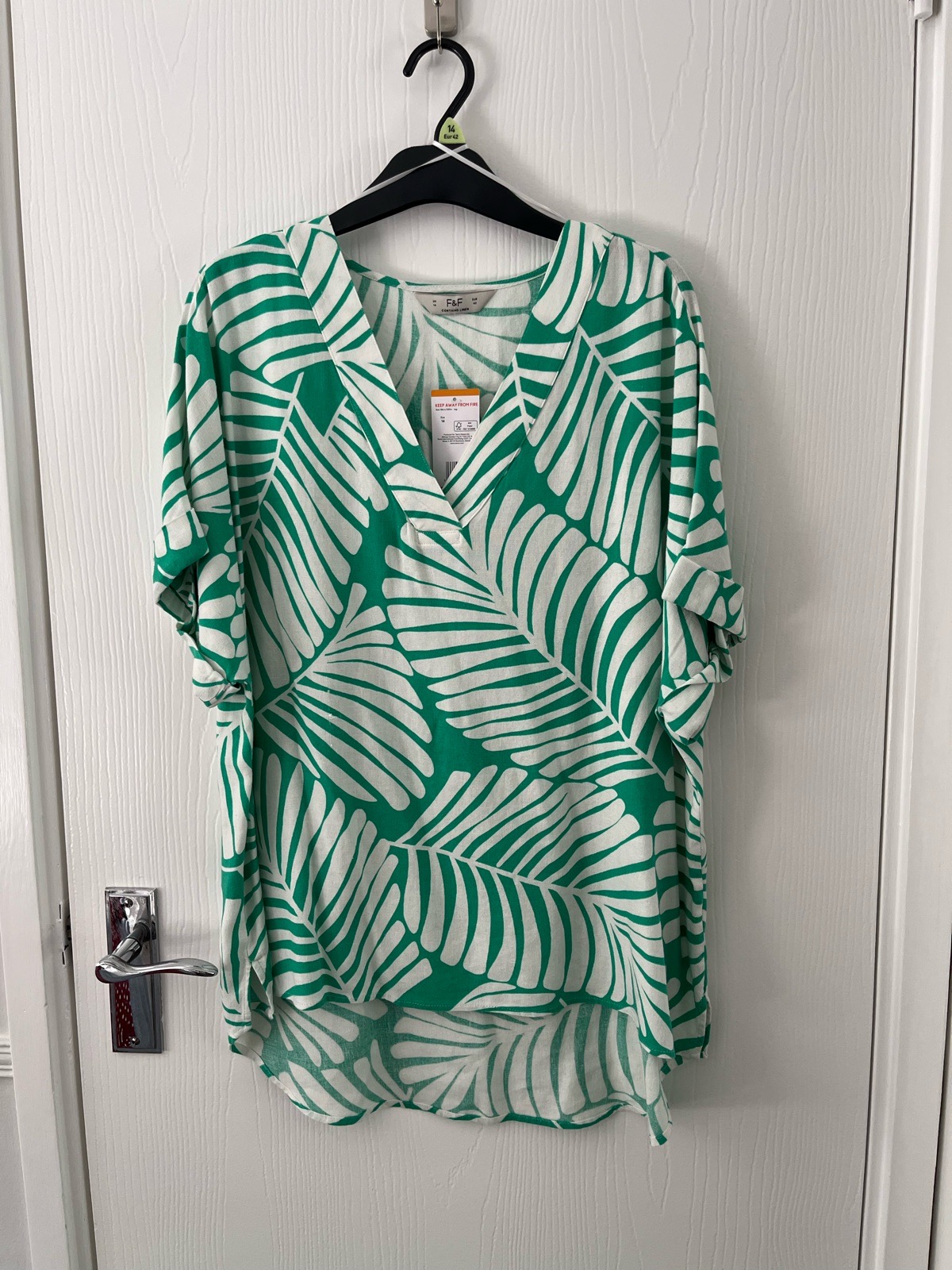 Ladies’V’ neck top