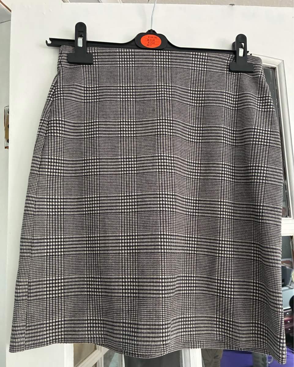 M&S Collection Black White Houndstooth Check Knee Length Skirt UK 8