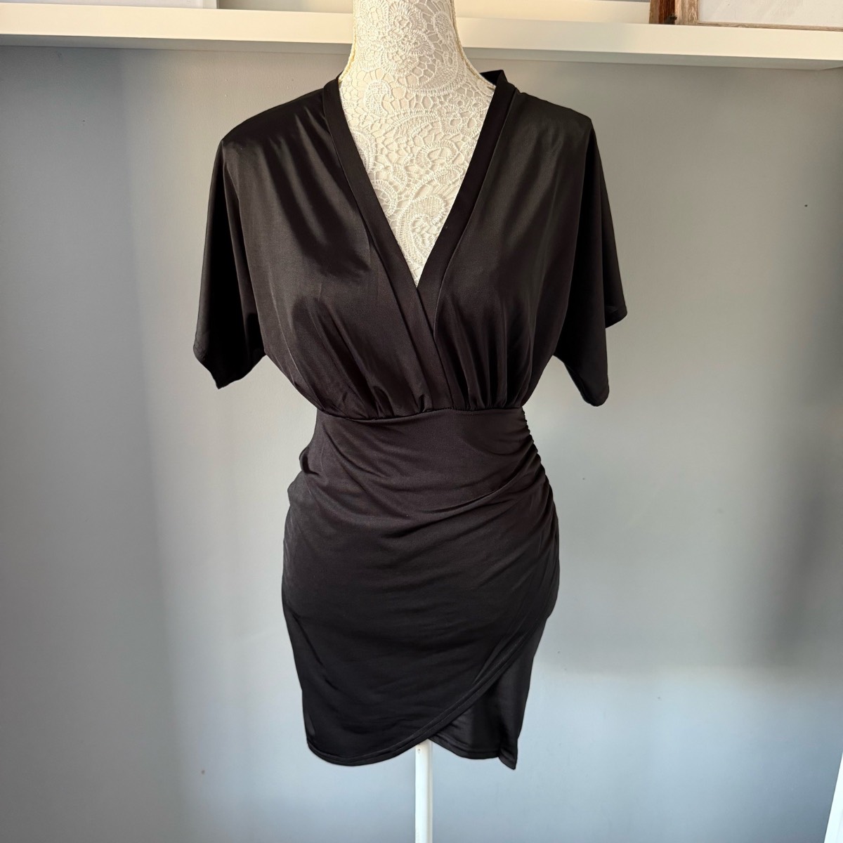 Boohoo Night Black Plunge Mini Dress Size 10 Ruched Wrap Bodycon LBD