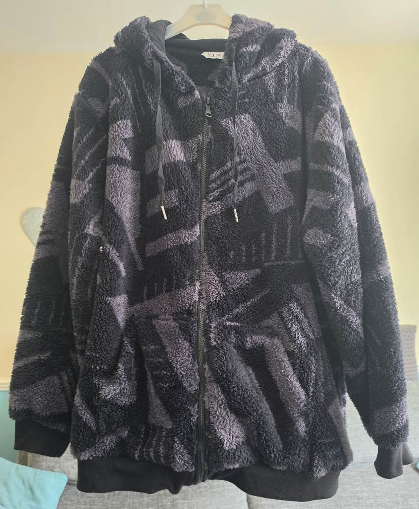 Fluffy jacket size 22-24