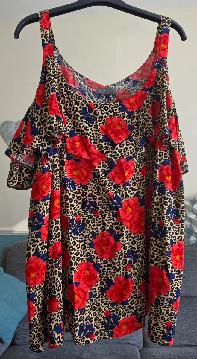 Ladies Size 26 top bnwt