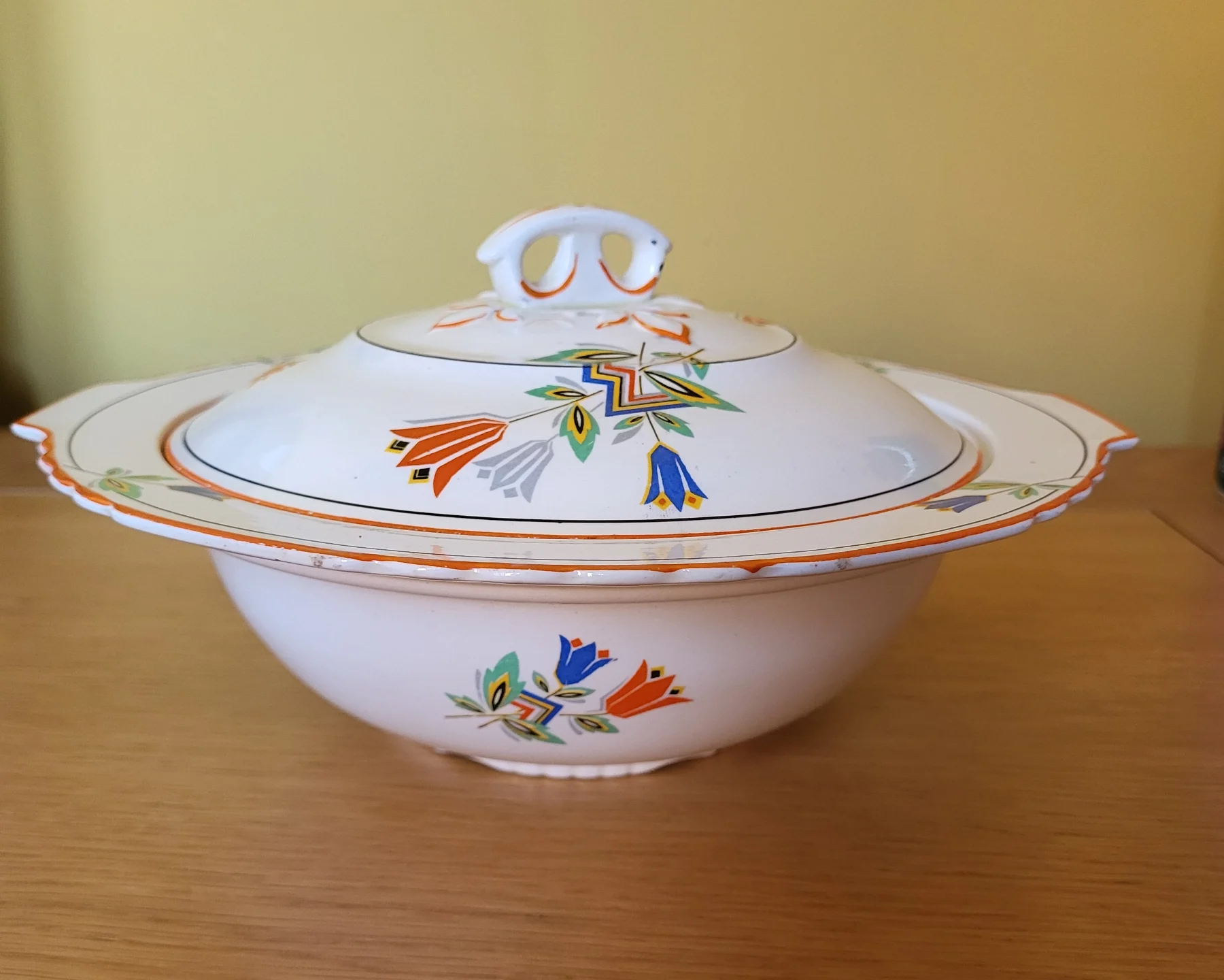 Art Deco tureen immaculate Palissy