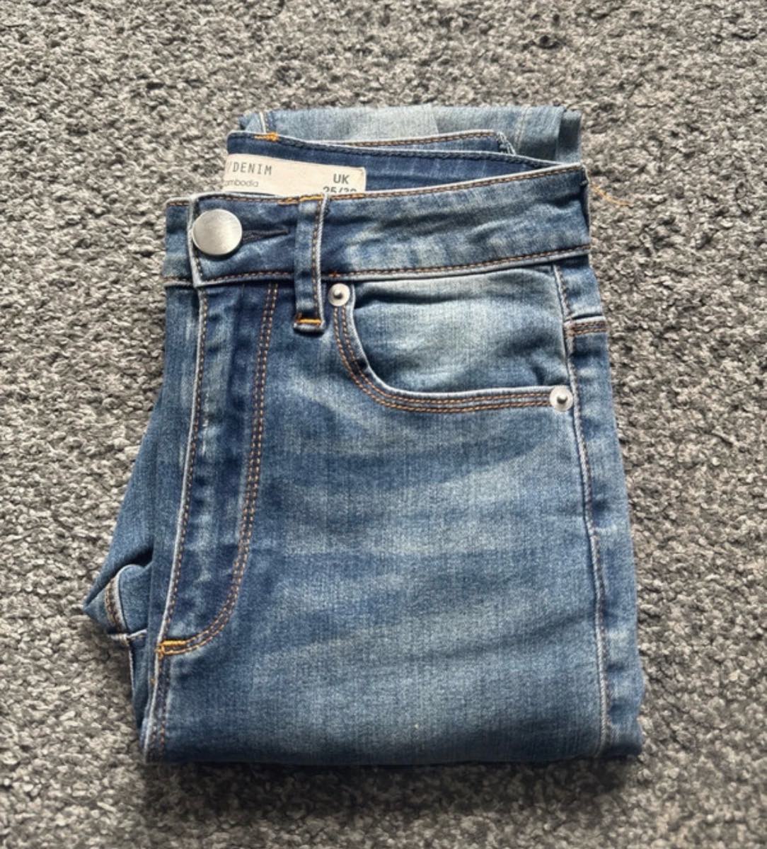 ASOS light blue skinny ripped knee jeans 25/32