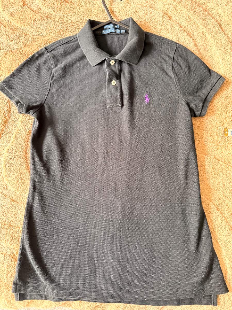 Exc condition woman MEDIUM Ralph Lauren polo shirt