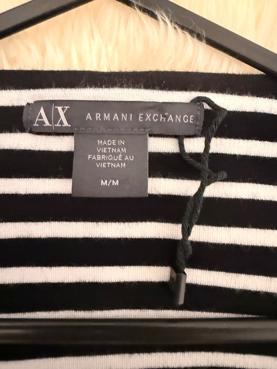 BNWOT **OFFERS**ARMANI STRIPE BLAZER MEDIUM 12-14