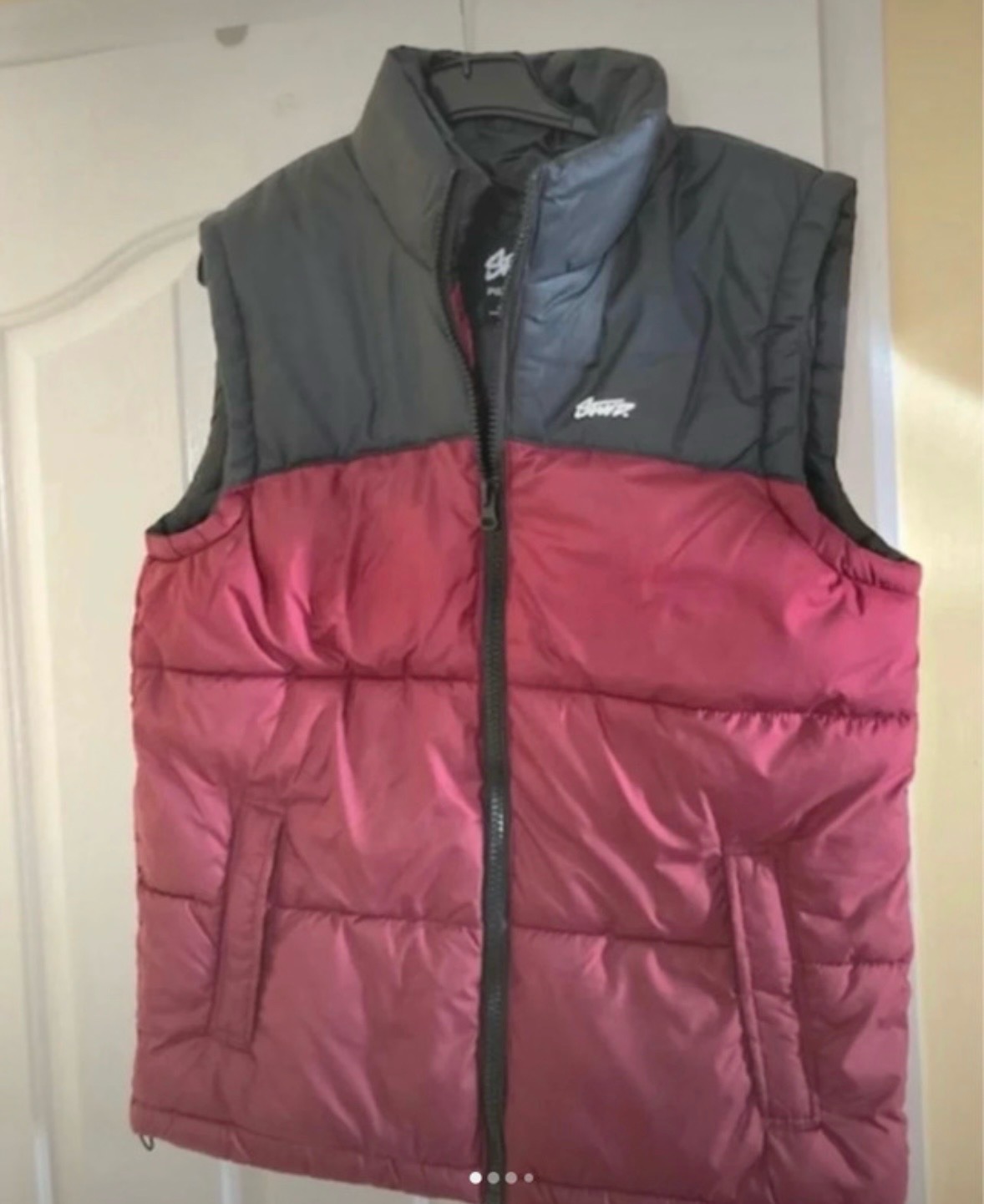 Pull & Bear burgundy/black gilet with zip pockets. Size S