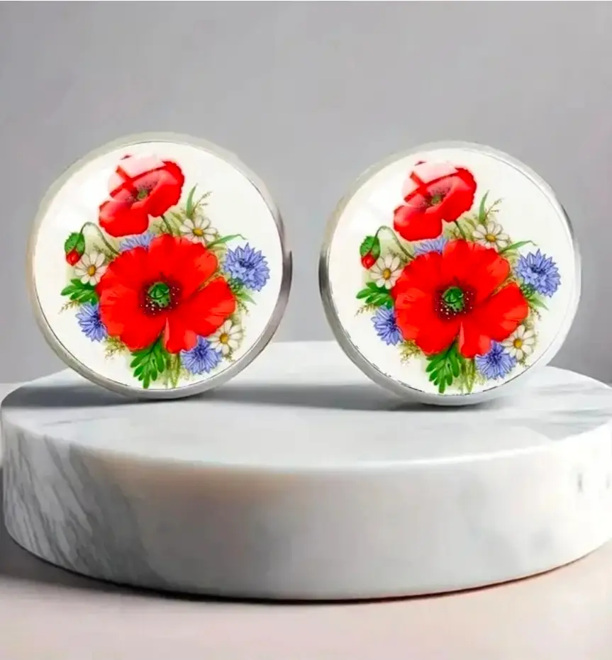1 Pair Women's Fashion Stud Earrings .