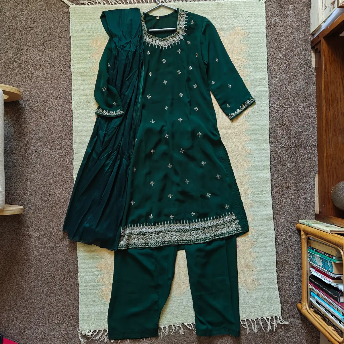 Embroidered beaded emerald green Salwar Kameez 3-piece co-ord suit Size 8 S