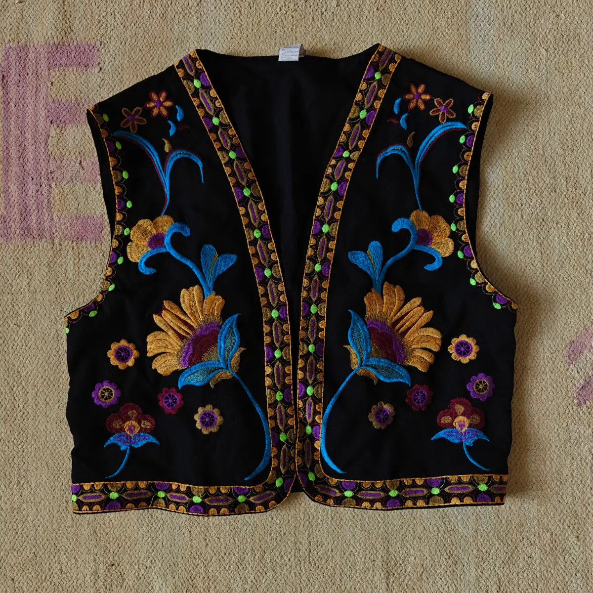 Black embroidered Boho waistcoat with bold floral vine folk pattern Size 10 / 12