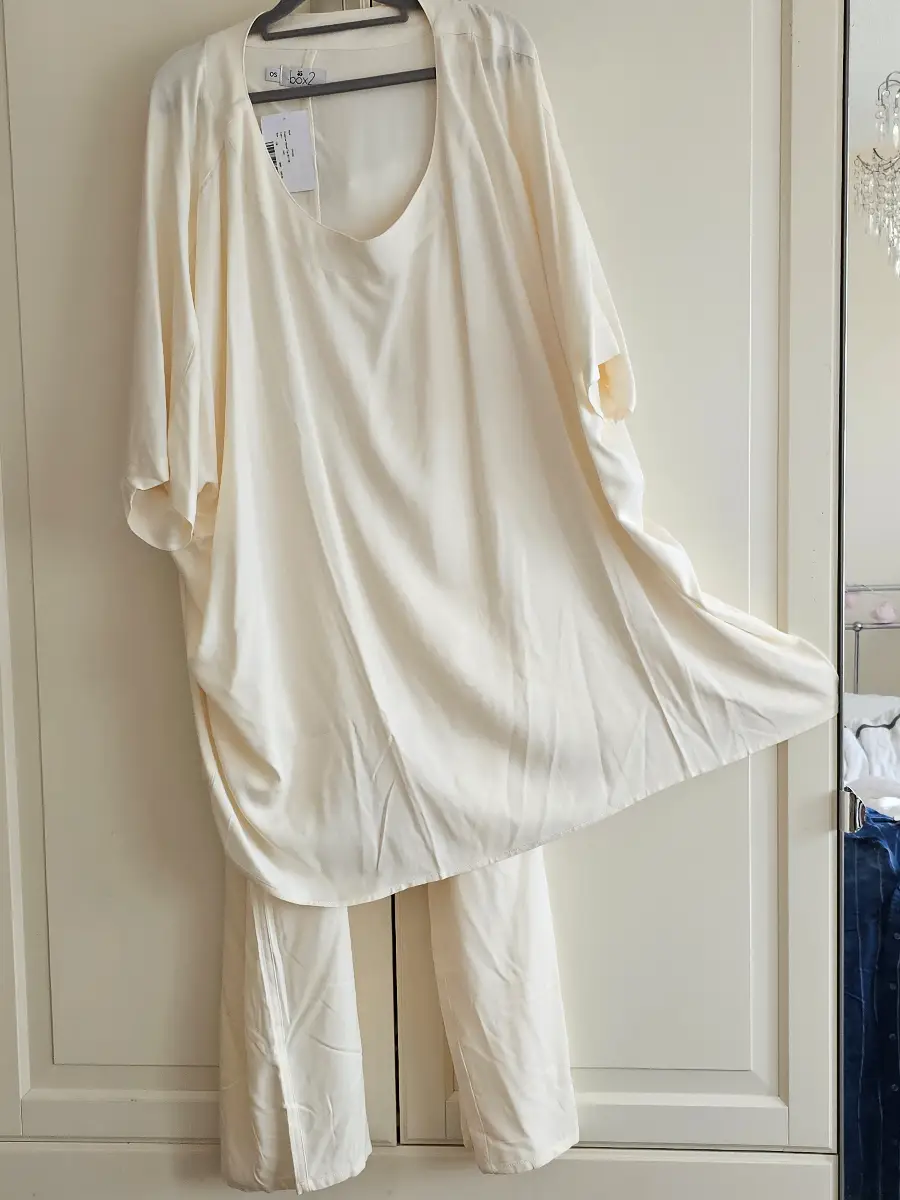 NWT Size 22/24 by BOX 2 Top & Trousers  - £20