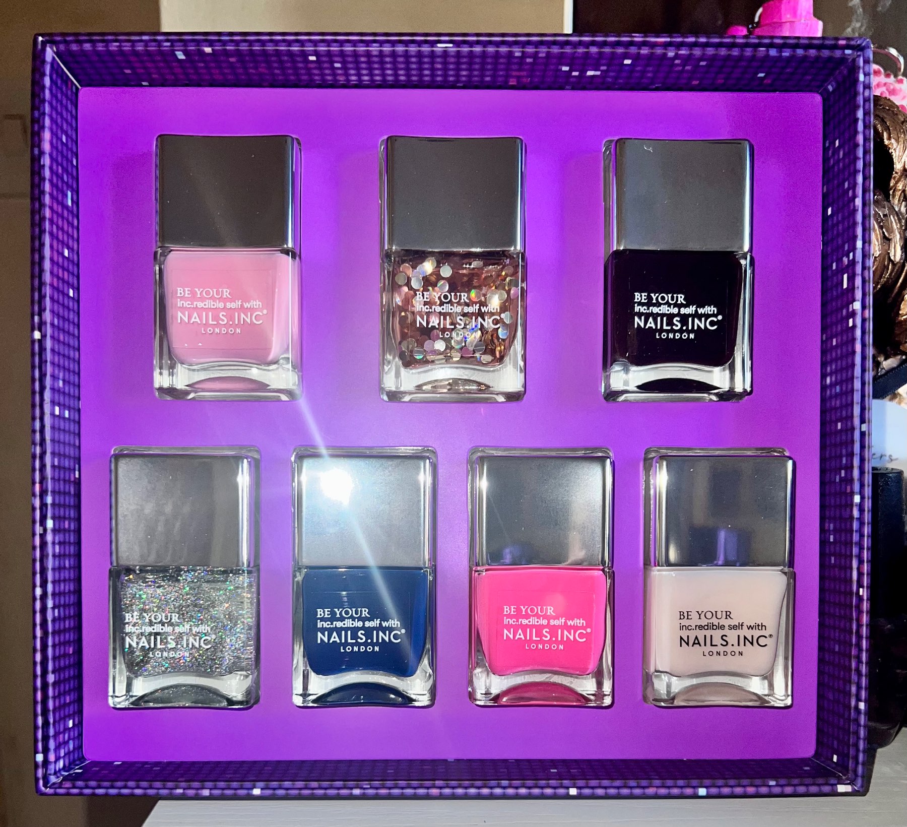 Nails Inc Lets Go Disco 7 Piece Nail Polish Gift Set BNIB