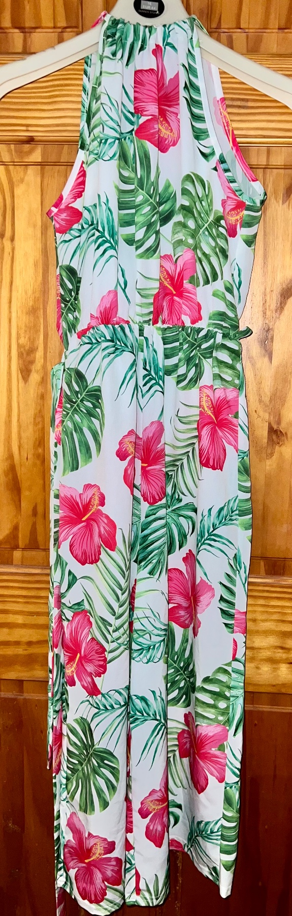 Wide leg halter neck jumpsuit size 8 BNWOT