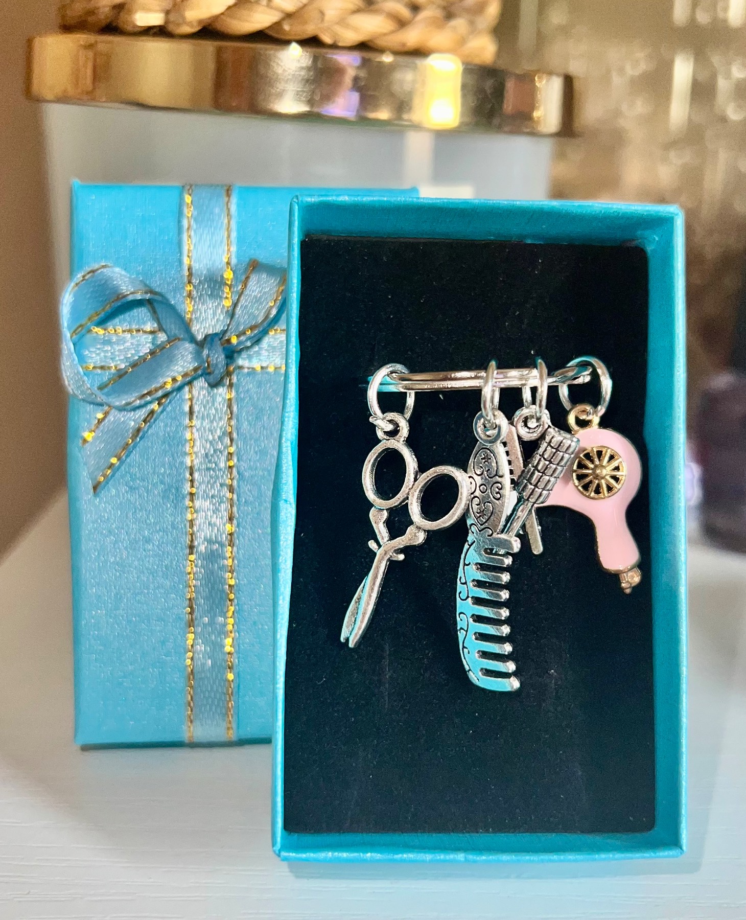 Keyring In Gift Box Featuring Hairdressing Tools Brand New