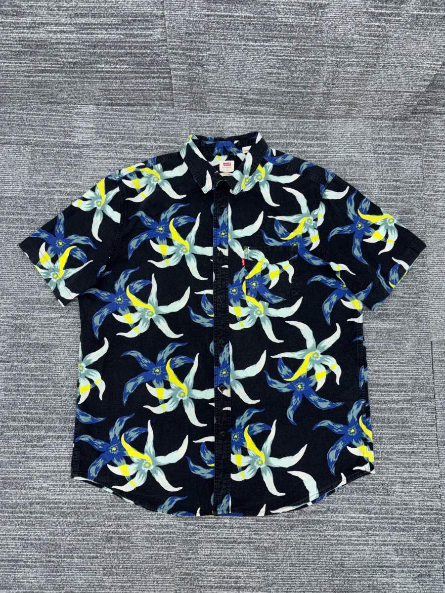 Levi’s sunset pocket shirt in black leaf print short sleeve summer shirt