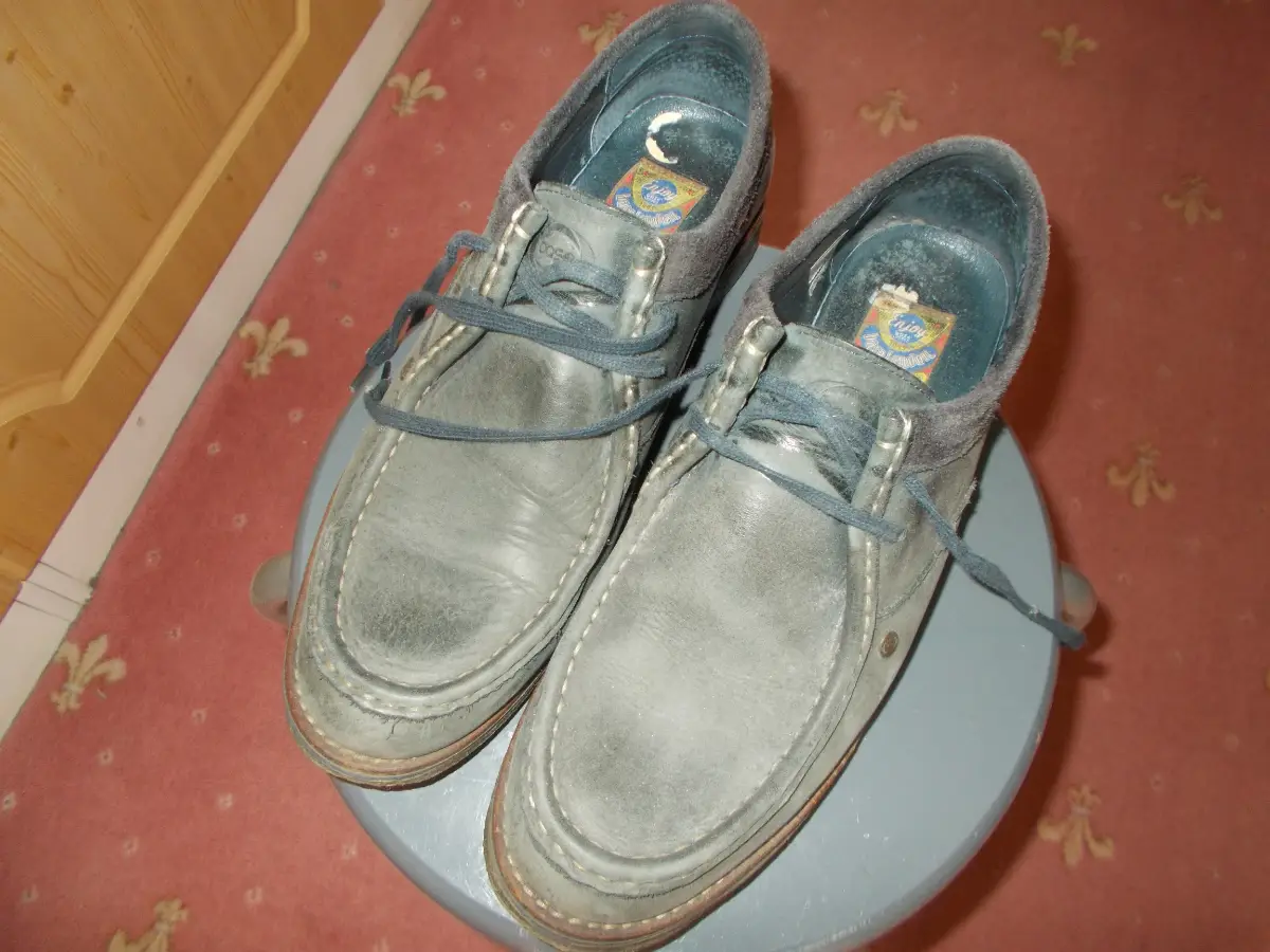 Blue Leather Moccasins - Size 8.5