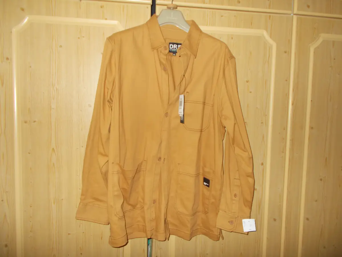 BNWT Tan Shacket/ Painters Jacket With Distinctive Stitching - XL