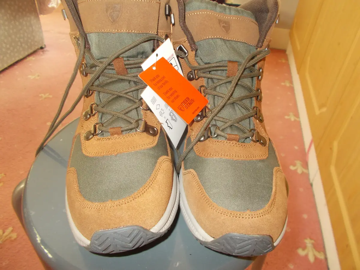 Hiking Trekking Deer Stags Boots - size 9/ 43