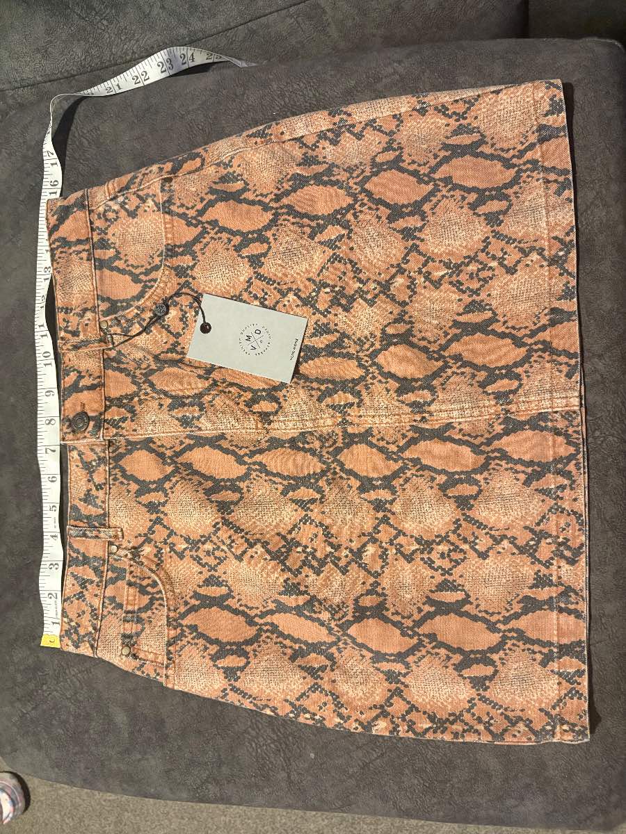 Snake animal print mini skirt size m
