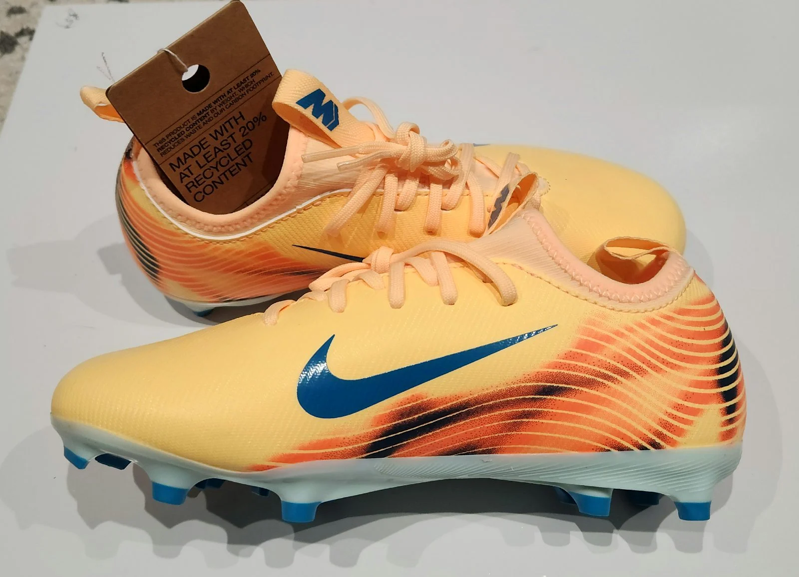 Nike Jr Zoom Vapor 16 Academy KM FG/MG Football Boots – Melon/Turquoise – UK 2.5 EU 35 – NEW