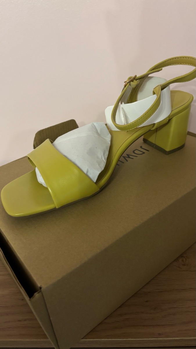 Ladies Bnwt summer sandals uk 7 pistachio