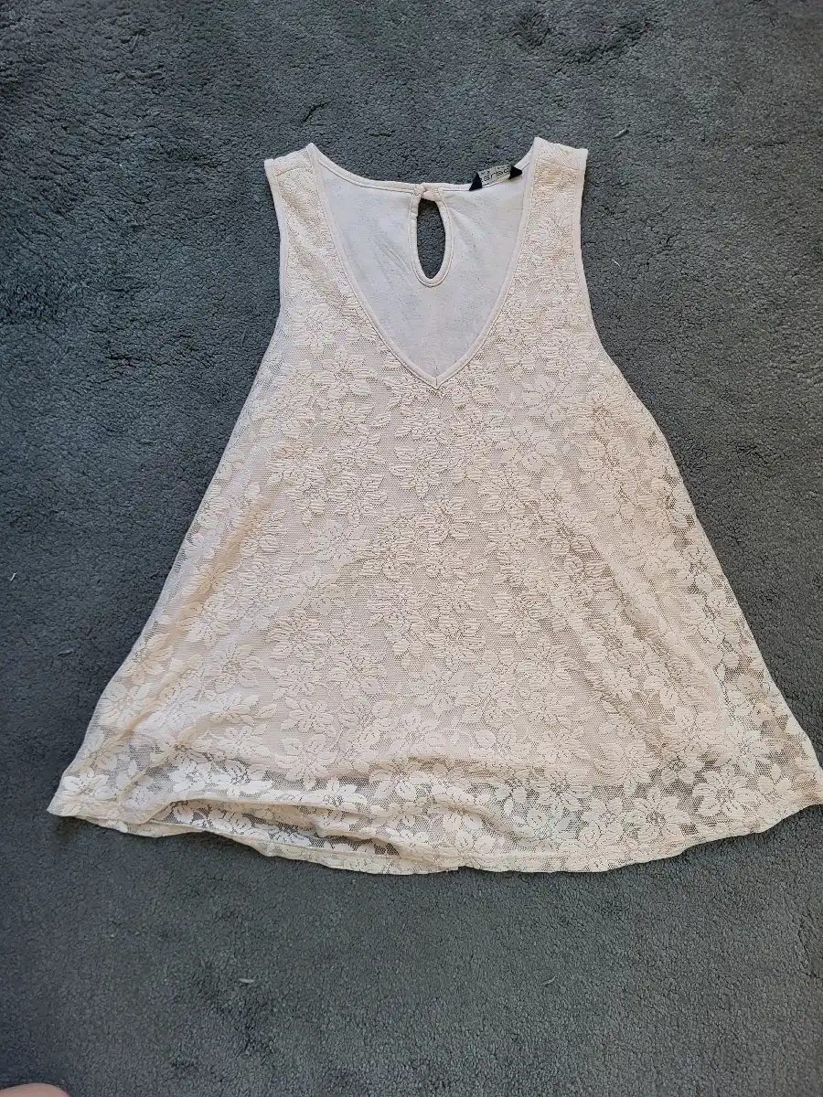 Peach Select Women's Lacy Top - Size 8