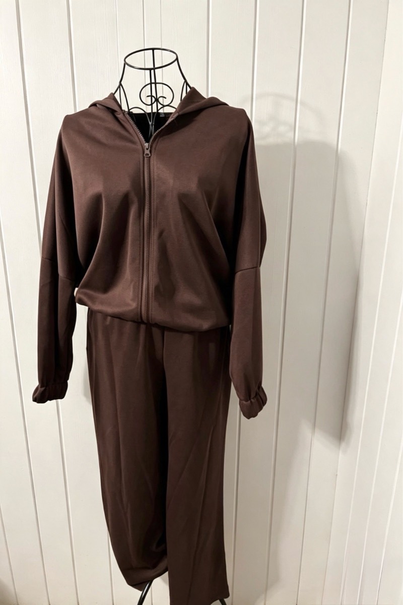 Chocolate brown Tracksuit size medium
