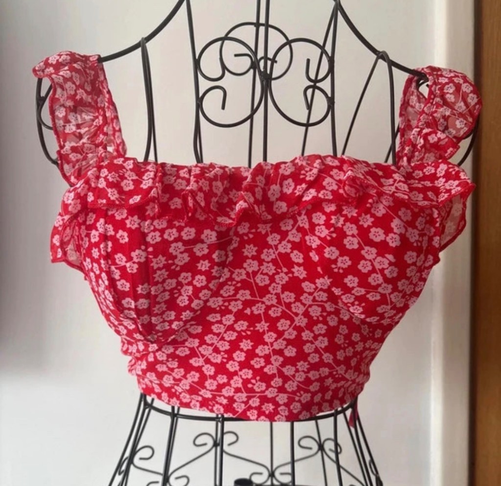 Women’s crop top by Quiz size 6
