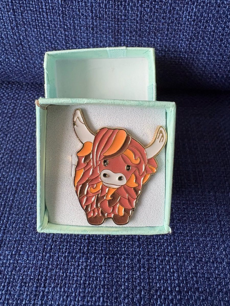 Highland cow pin