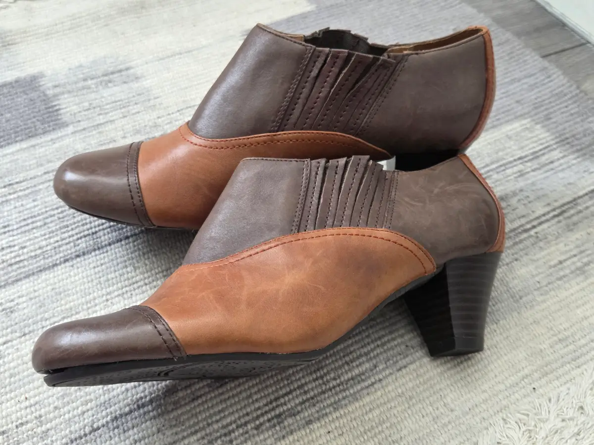 New Vintage Style Leather K Shoes Wide Fit Size 5 Brown