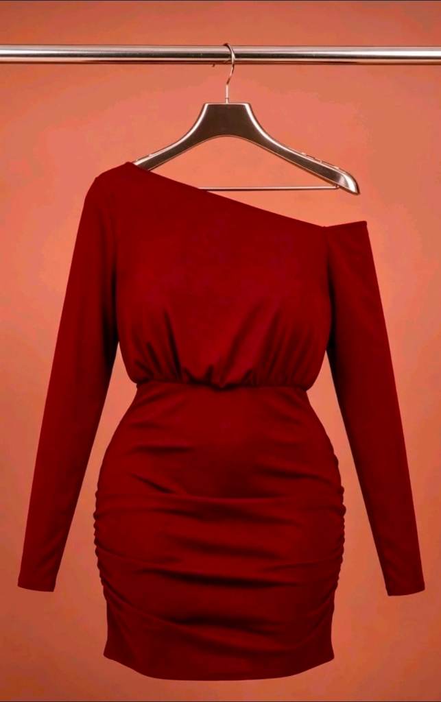 New Womens Boohoo Ruched off the shoulder Dress plus size 28