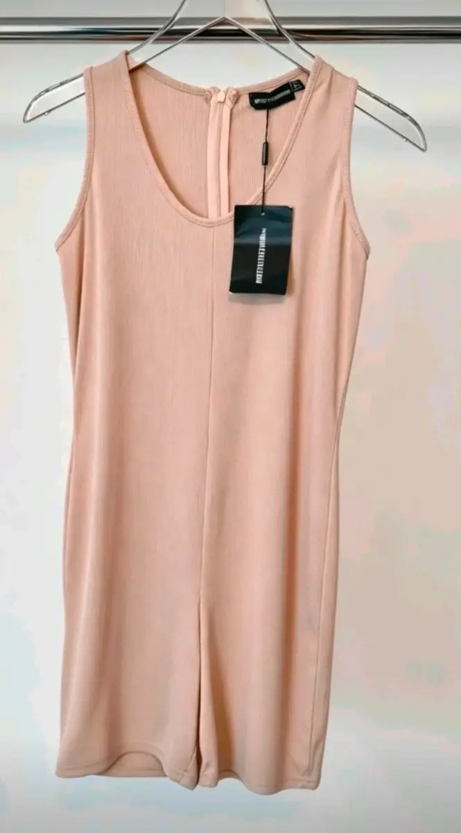 New Womens PrettyLittleThing Scoop Neck Ribbed Romper Playsuit Size 14 Beige