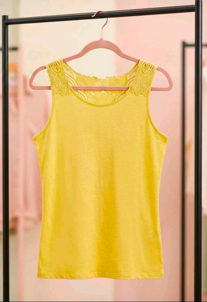 Womens crochet back  summer vest top size 16