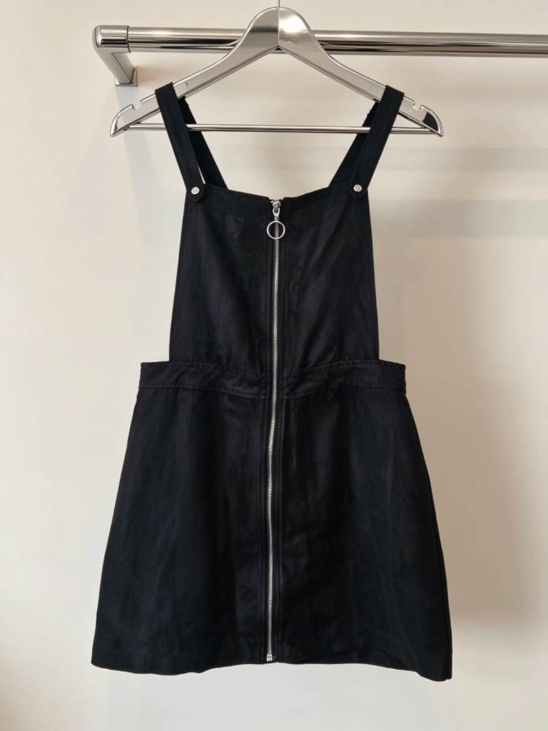Womens H&M Divided Faux Suede Feel Dungaree Dress Size 10 Black