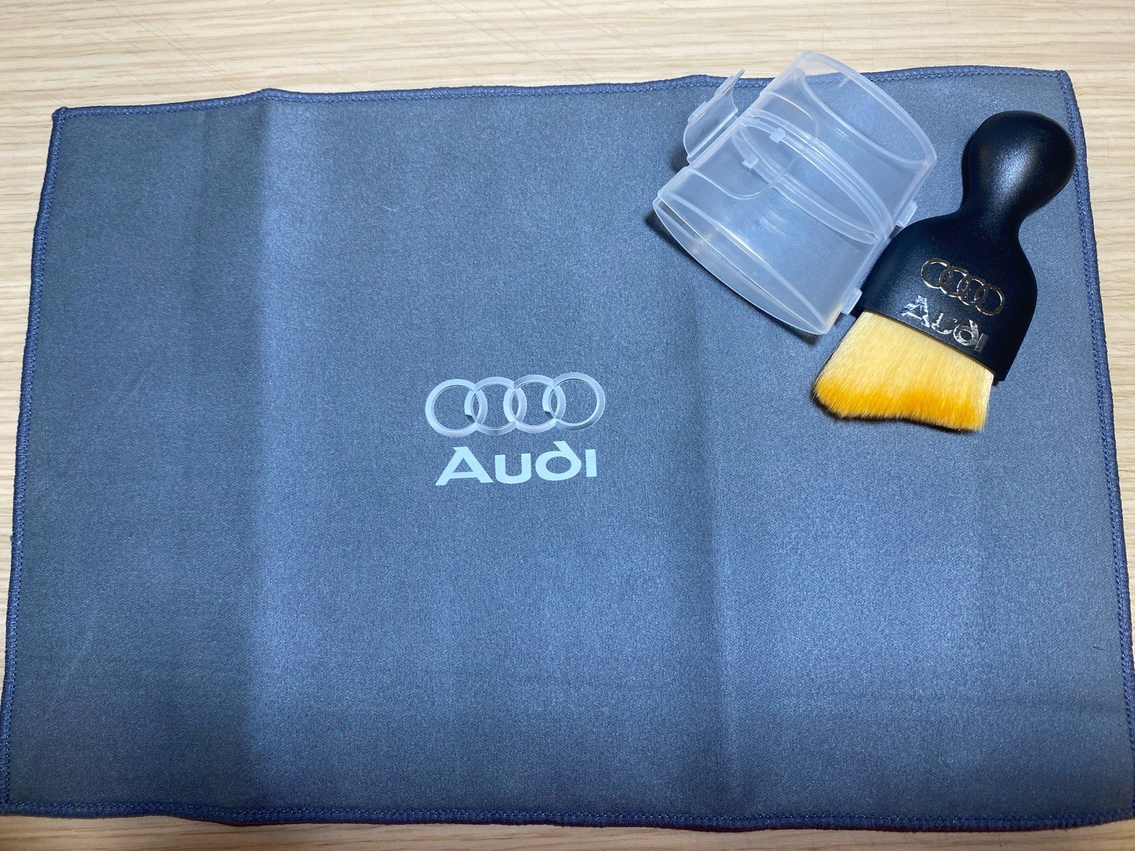 Audi interior cleaning kit