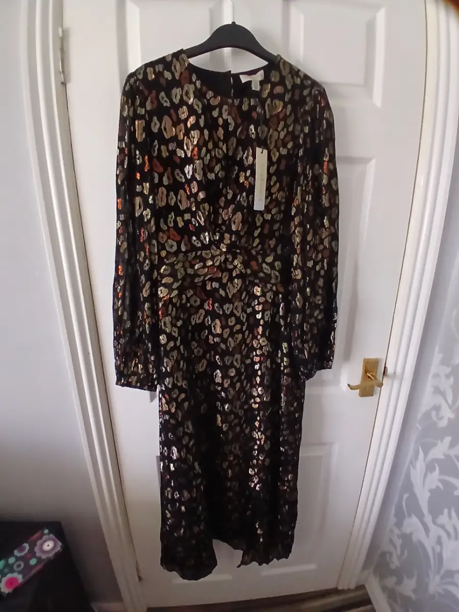 Love and roses dress sz 14