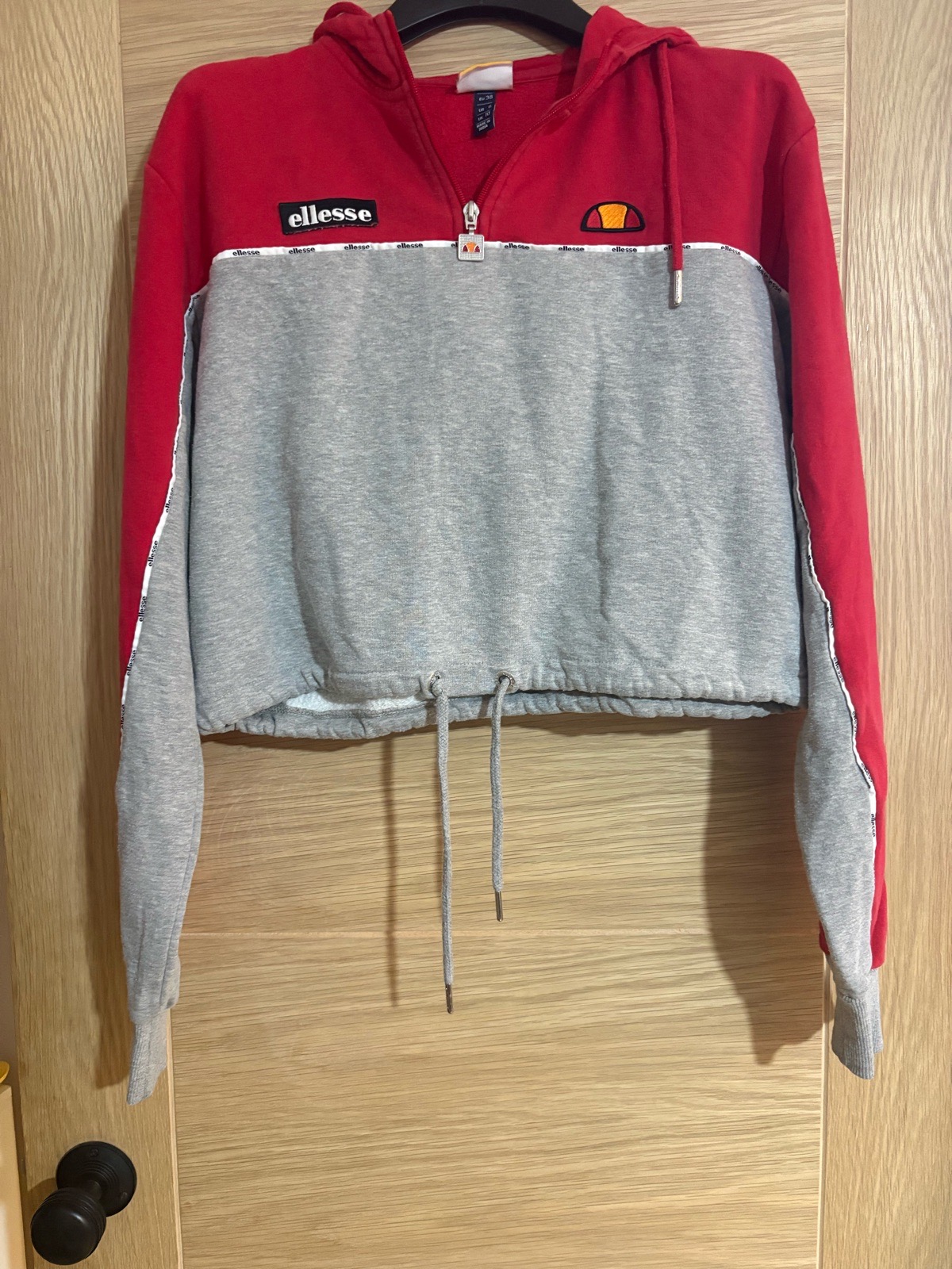 Ellesse cropped hoodie